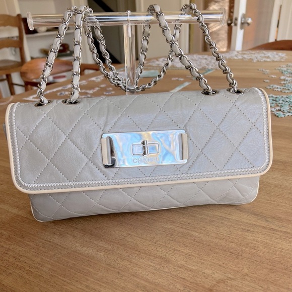 Chanel Flap Bag - Picture 3 of 10